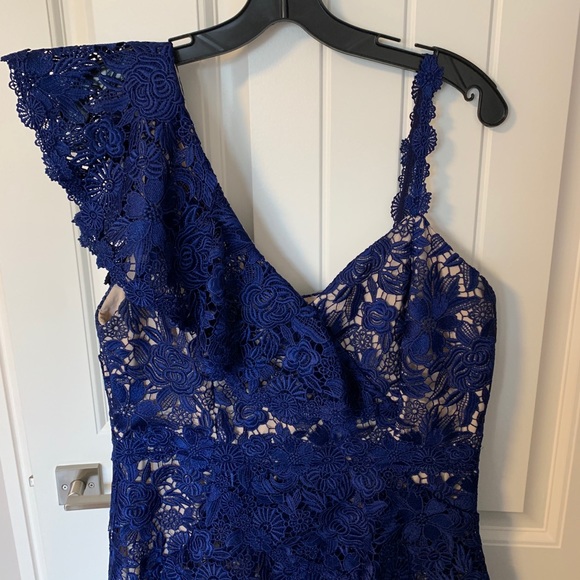 Alice & Olivia lace ruffle midi length dress - Picture 3 of 4